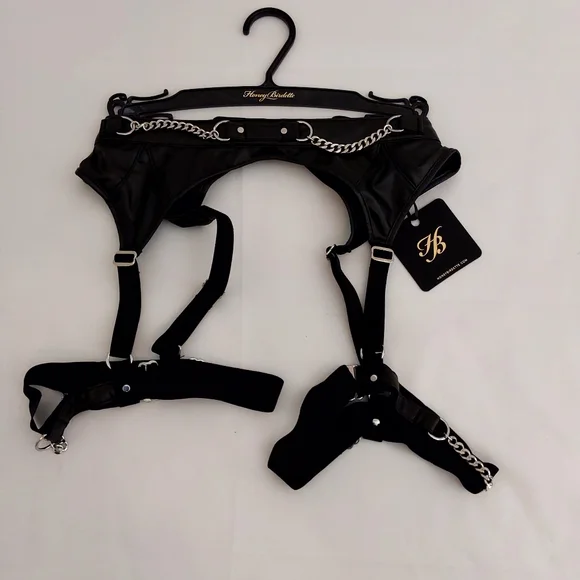 Honey Bridal Kendra black garter belt